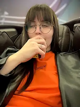 Meow_girl - sit on camera without panties 💕 LT GIFT