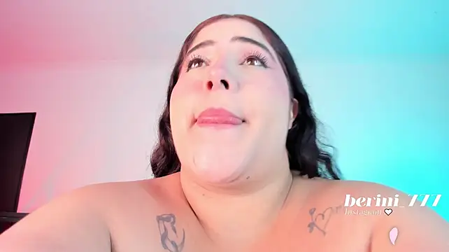 AmberiniHoffman - play with my pussy (fingers on my clit)