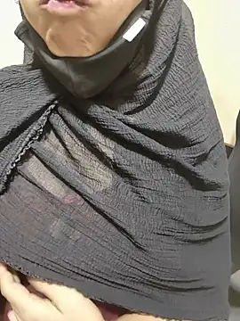 Hot_Saraa04 - Boobs show