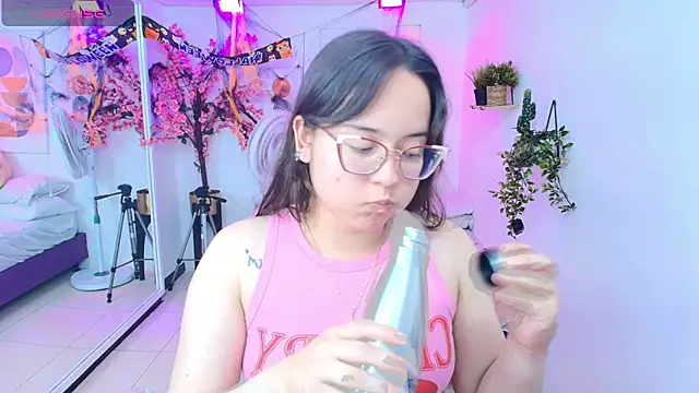 Shady_bug - Shake my ass + spanks