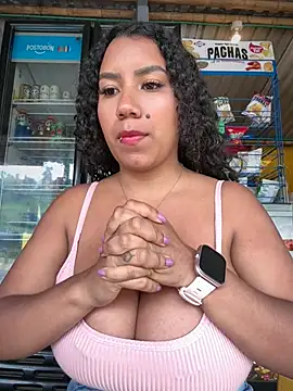 Serena_willow - 2 fingers in the pussy
