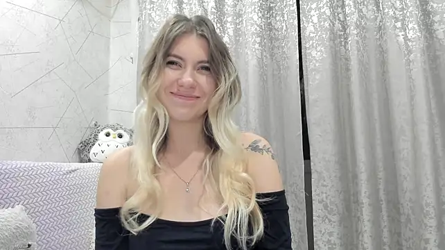 KatieLesco - TAKE OFF MY TOP AND STAY IN BRA