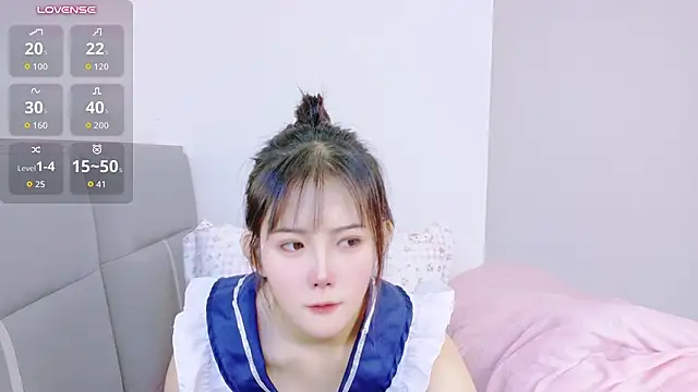 UU-uuu - 用力打屁屁 5下