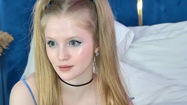 LilianHowards - use paddle and spank my ass hard