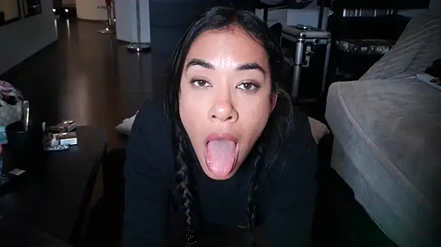 Tahlialane - FLASH BOOBS