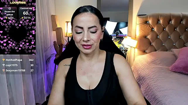 Veronika_naughty - Take off my wet panties and fingers