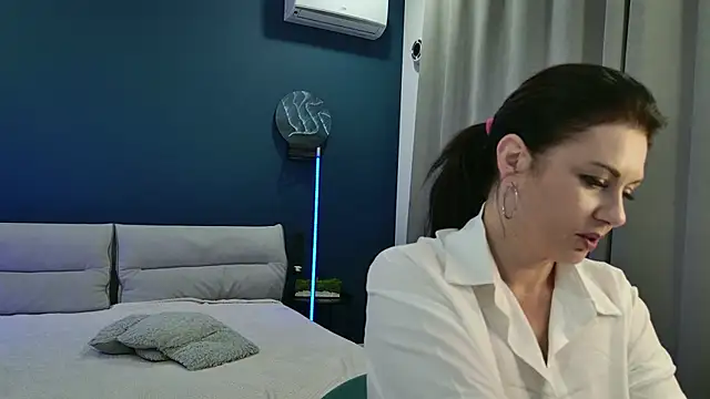 RaileReed - spank me 10 times