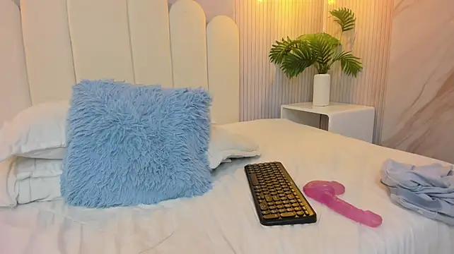 Arietta_skinny - Vibe my clit + stimulation 🍒💦