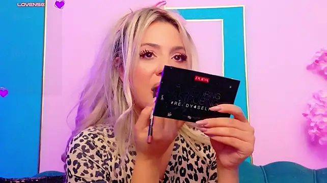 AriannaSins - 🔥 Strip me down and tease me 🔥