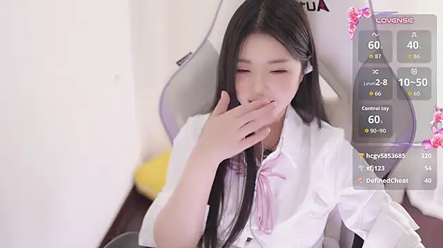Kitty_baby77 - 完成任务全裸M腿5分钟