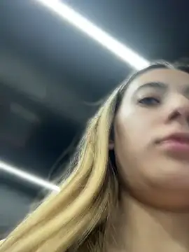 Kloe__t18 - Rife dildo in the bathroom of gym