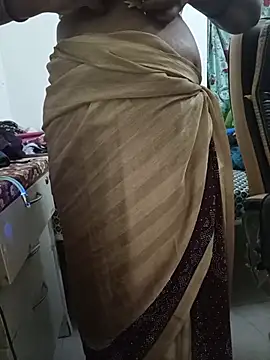 Tamil-hotwife - Ass show