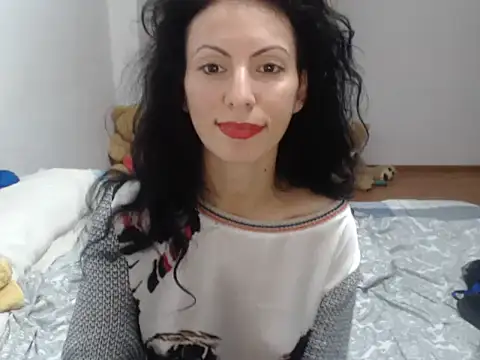 Emmatoo - show pussy