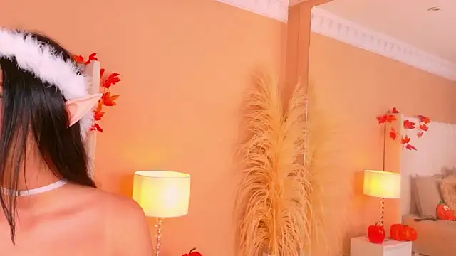 EmilyBills - Undress this angel