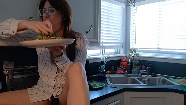 MommyGoddessL - ice play-nips, pussy, ?