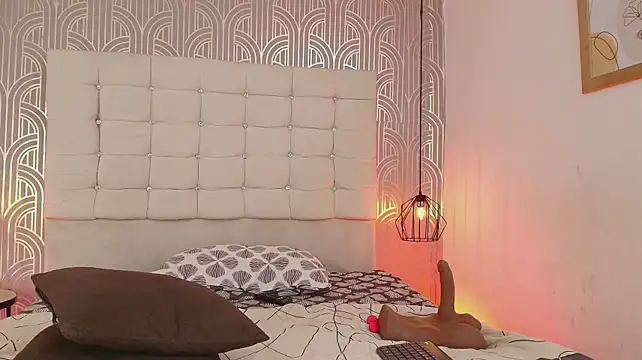 Ariana_CellFg - rub asshole🔥