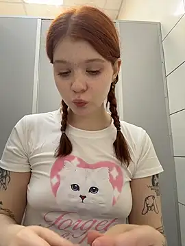 Freaky__Nikki - 360 spin for body tour