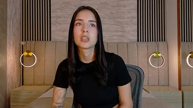 Giapearl25 - Naked and spank