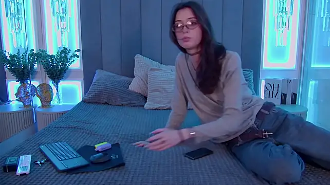 Bella__sky1 - MAKE MY ASS RED