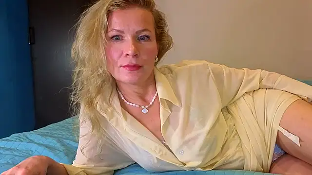 Julia_Giulia - For study in another country