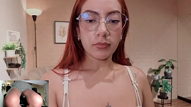 MissOffice_ - Play with my boobs and oil🤭