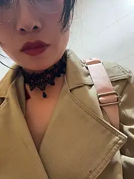 Xianyu-ss - 电梯口全裸5分钟