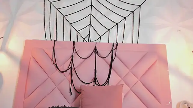 Caroline_daring - 2 fingers in the ass, doggy style