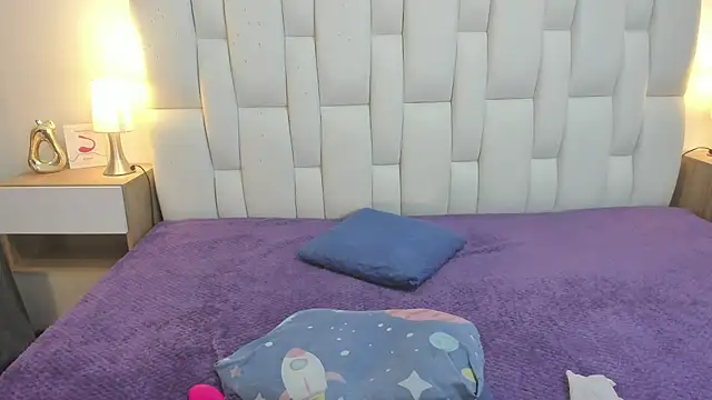 Mask_red_girl - ANAL PLUGS IN MY ASS