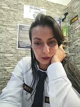 ALEJANDRA__28 - 💎put huge DIAMONS plug 💎
