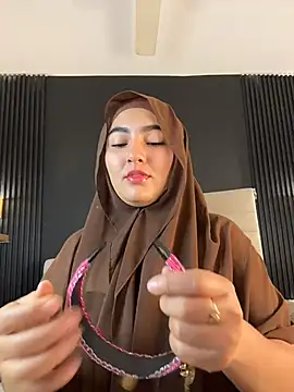 Malika_Noor - sucking cock on myknees