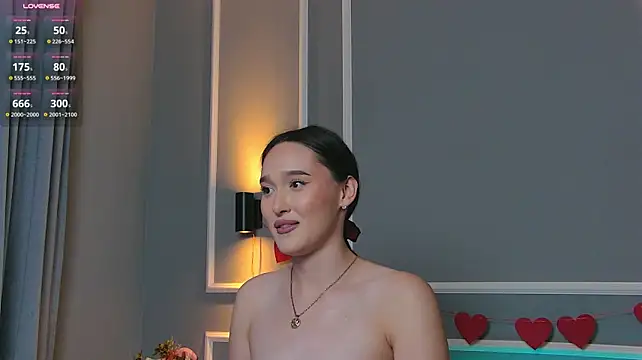 LindaMaxx - oil on breast
