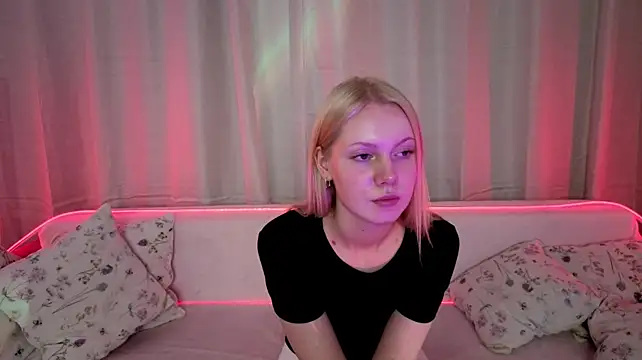 ChelsieAranas - Play with my hair