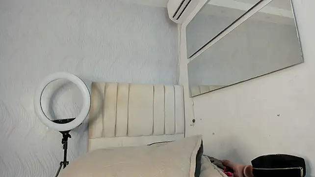 Emily_gaviria1 - BYE PANTIE AND HI OIL
