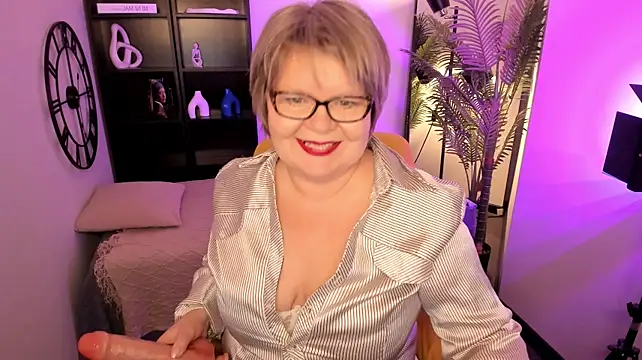 Shannonshine - Hot topless show (1 minute)