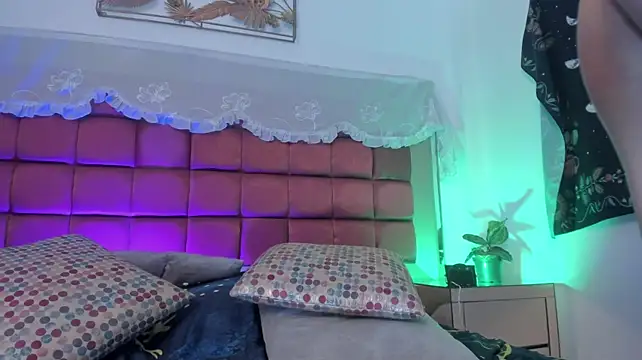 BonnieCute_ - fingers in my ass