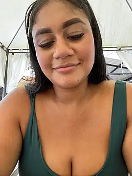 NayTorres - MAKE ME CUM IN PUBLIC