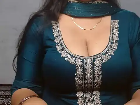 Pahadi_girl - Show bobbs 🍑