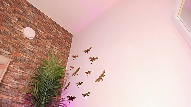 Emaa_lambert - Horny twerking in pantys