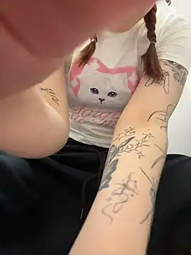 Freaky__Nikki - massage and pinch my naked nipples hard