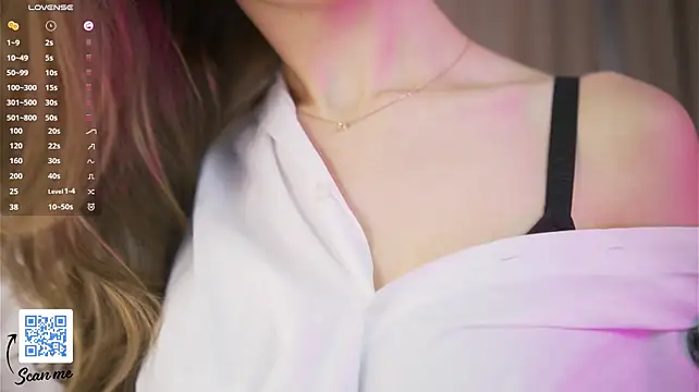 FayeLivingston - mash my sexy tits