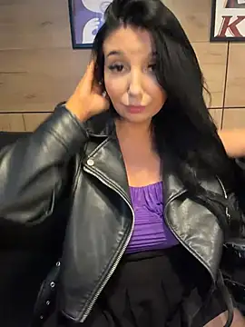 Tisha_Busty - Flash BOOBS and not get caught in kfc