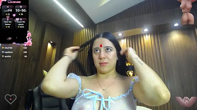 _tamara_priya_ - Tamara rubbed her clitoris