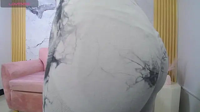 MissKim_ch - Show boobs+show pussy+show ass