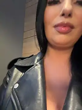 Tisha_Busty - Flash BOOBS and not get caught in kfc