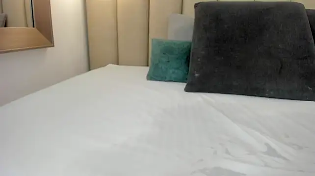 Yennifer_01 - Fuck my wet pussy! BIG ASS!