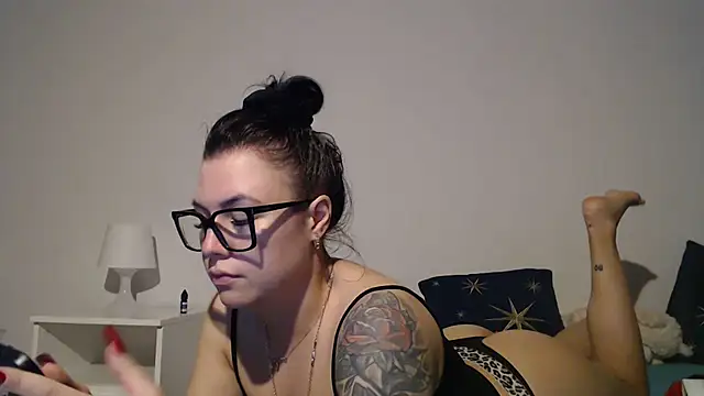 Alis_Rox - FOOTJOB + LUSH CONTROL 10 MIN