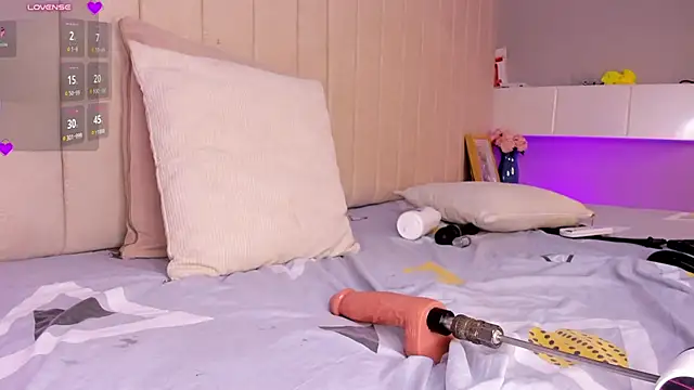 Littleolivia_ - Fucking pussy with Domi + cum show
