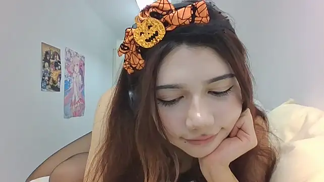 BerniceDigennaro - show my boobs up close