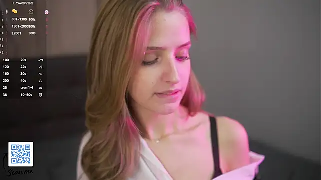 FayeLivingston - mash my sexy tits