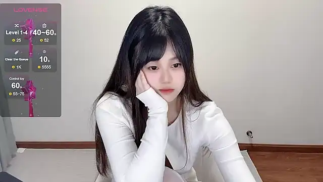 Huihui-bb - 珍珠内裤+M腿